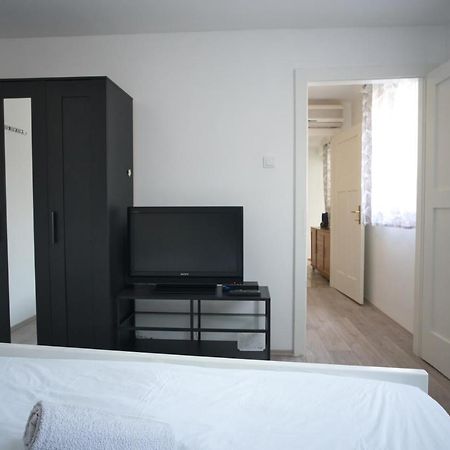 Apartment Fly Split Eksteriør billede