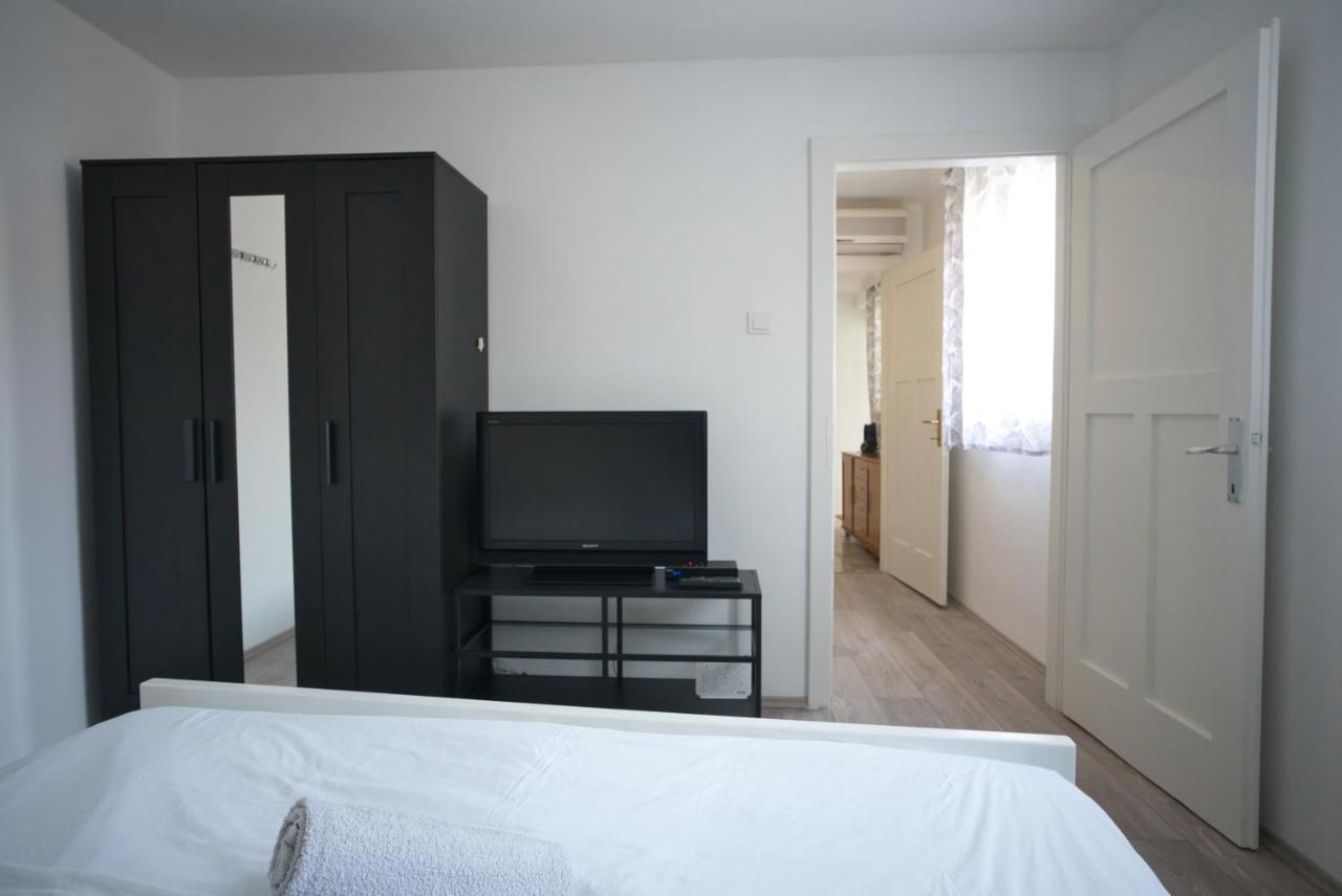 Apartment Fly Split Eksteriør billede